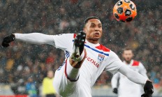 乐鱼体育视频-瑞恩主场击败波尔多，全队士气大振