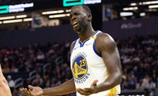 乐鱼体育官方-勇士客场不敌骑士，遭遇失利