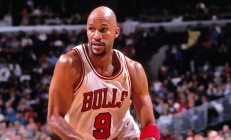 乐鱼体育电竞-公牛新秀实力悍然，球队季后赛机会来临