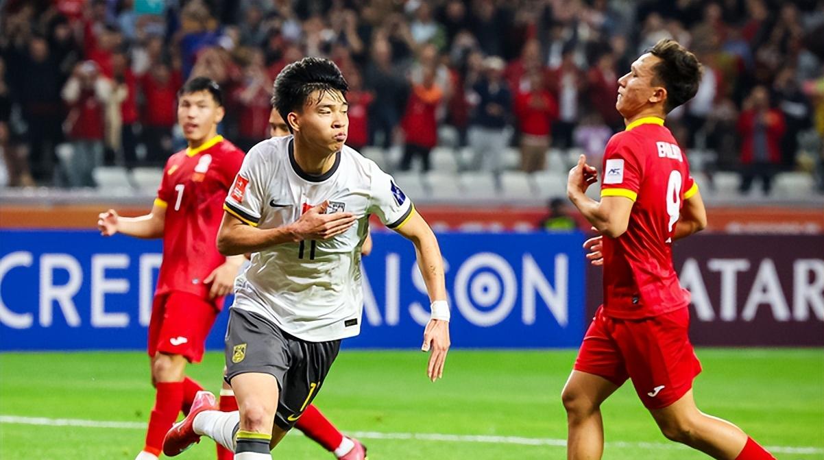 建业青训球员崭露头角,为球队增添活力的简单介绍 建业青训球员崭露头角,为球队增添活力的简单介绍