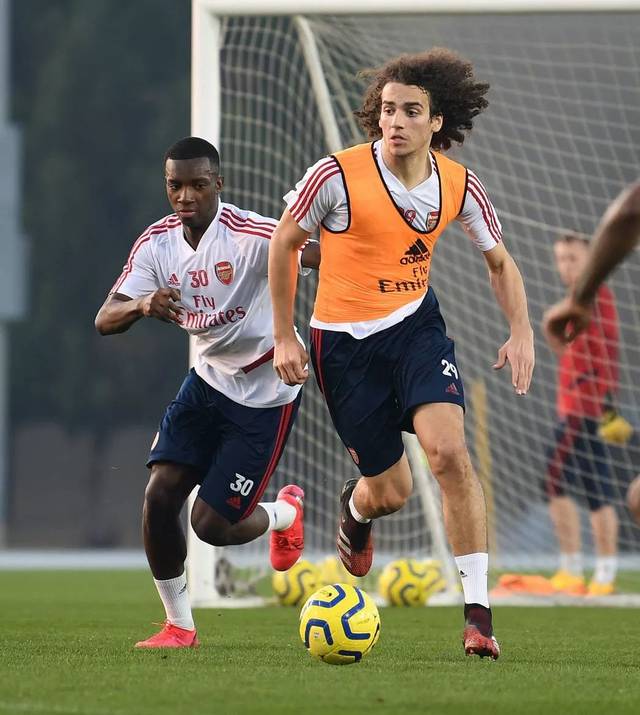 南特近期状态出色,球迷期待更好成绩 南特近期状态出色,球迷期待更好成绩