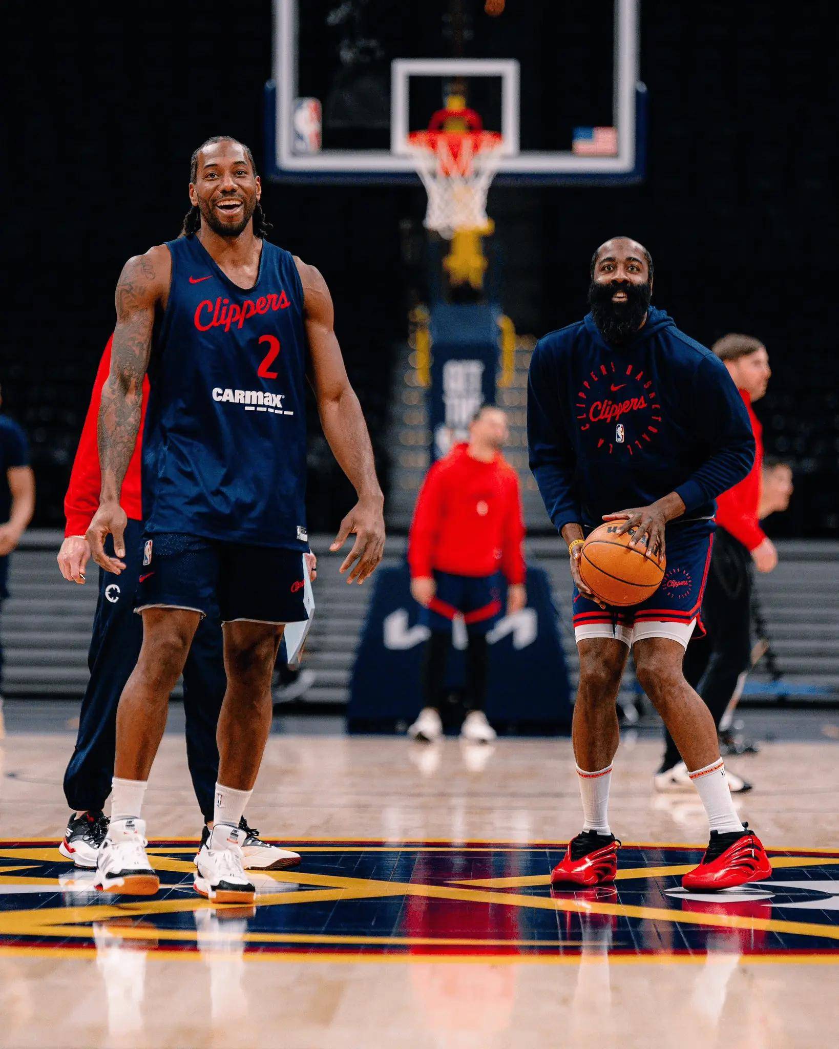 关于快船掘金深夜对决,胜者晋级次轮的信息 关于快船掘金深夜对决,胜者晋级次轮的信息