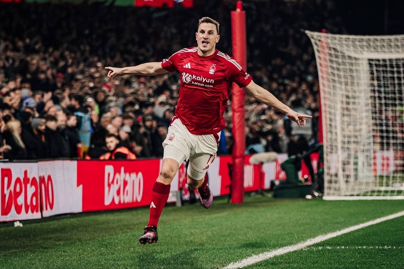 欧冠盛况:英格兰队斩获冠军的简单介绍 欧冠盛况:英格兰队斩获冠军的简单介绍