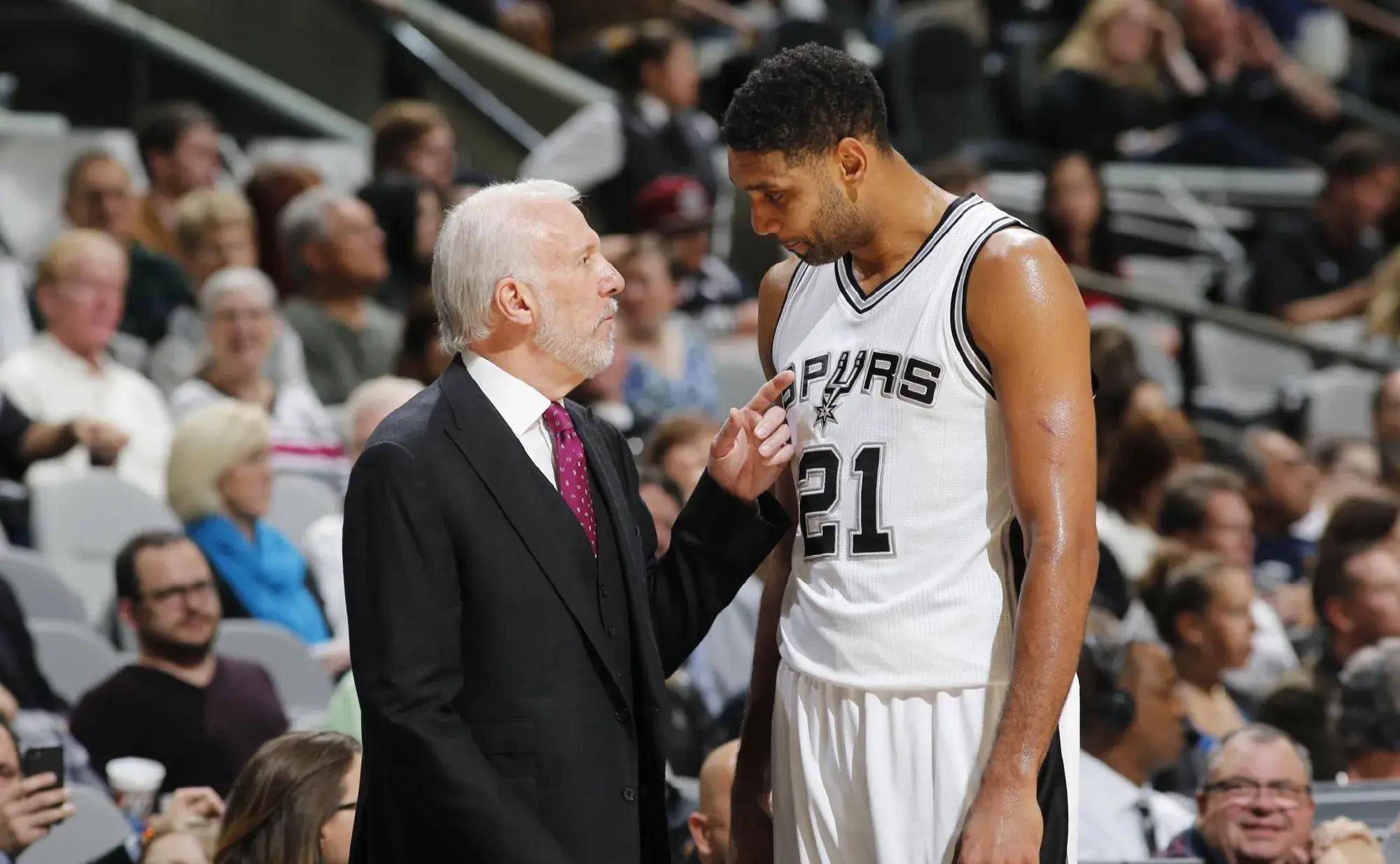 柯隆球员犯规频繁，需加强纪律意识