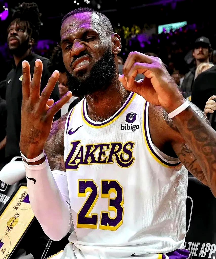 热火加倍努力争胜,湖人队团结一心备战总决赛的简单介绍 热火加倍努力争胜,湖人队团结一心备战总决赛的简单介绍