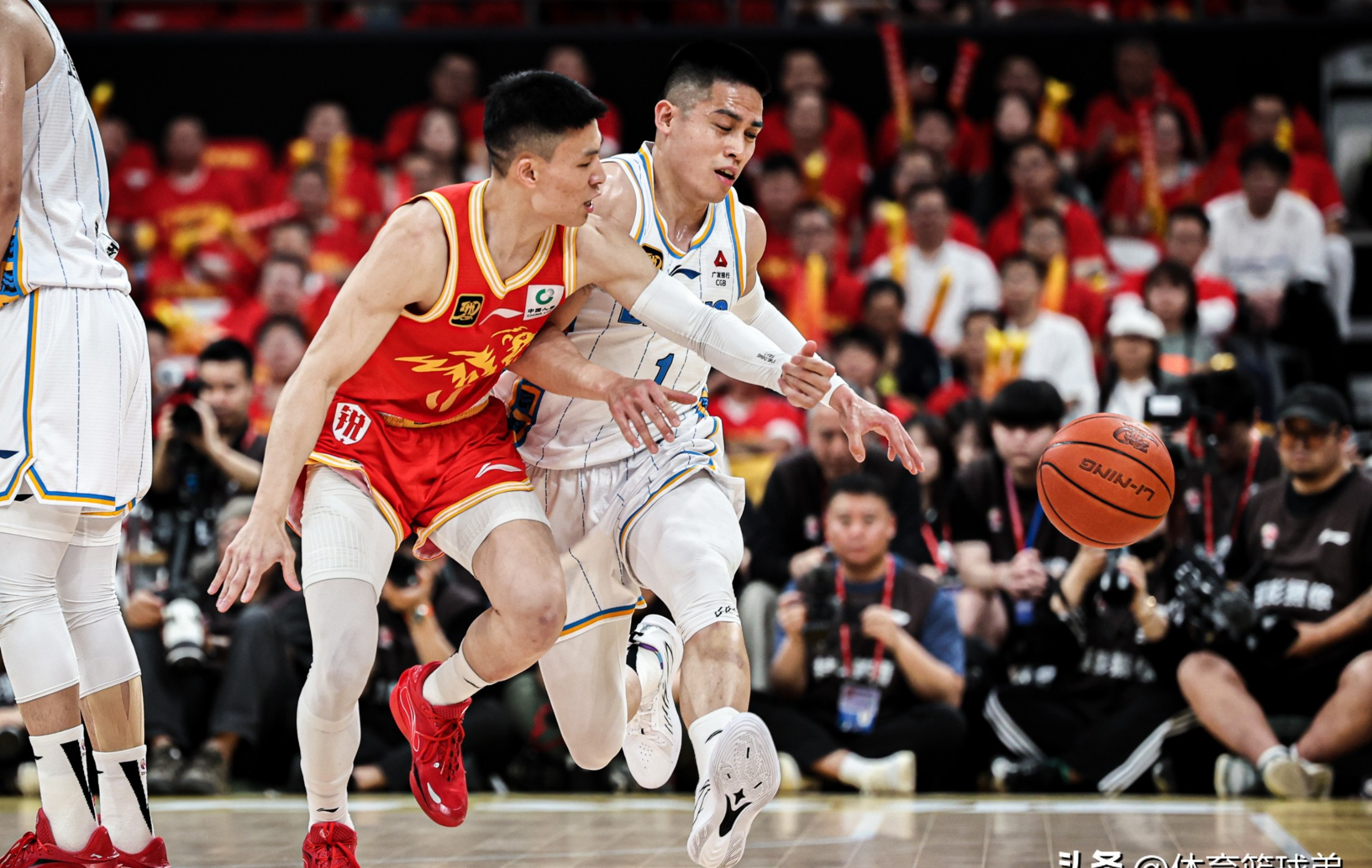 CBA揭幕战中国男篮遭遇失利，备战世界杯