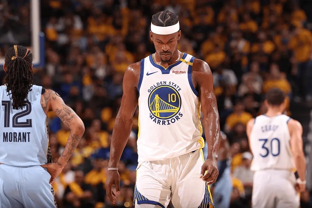 勇士战胜灰熊,继续保持领先 勇士战胜灰熊,继续保持领先