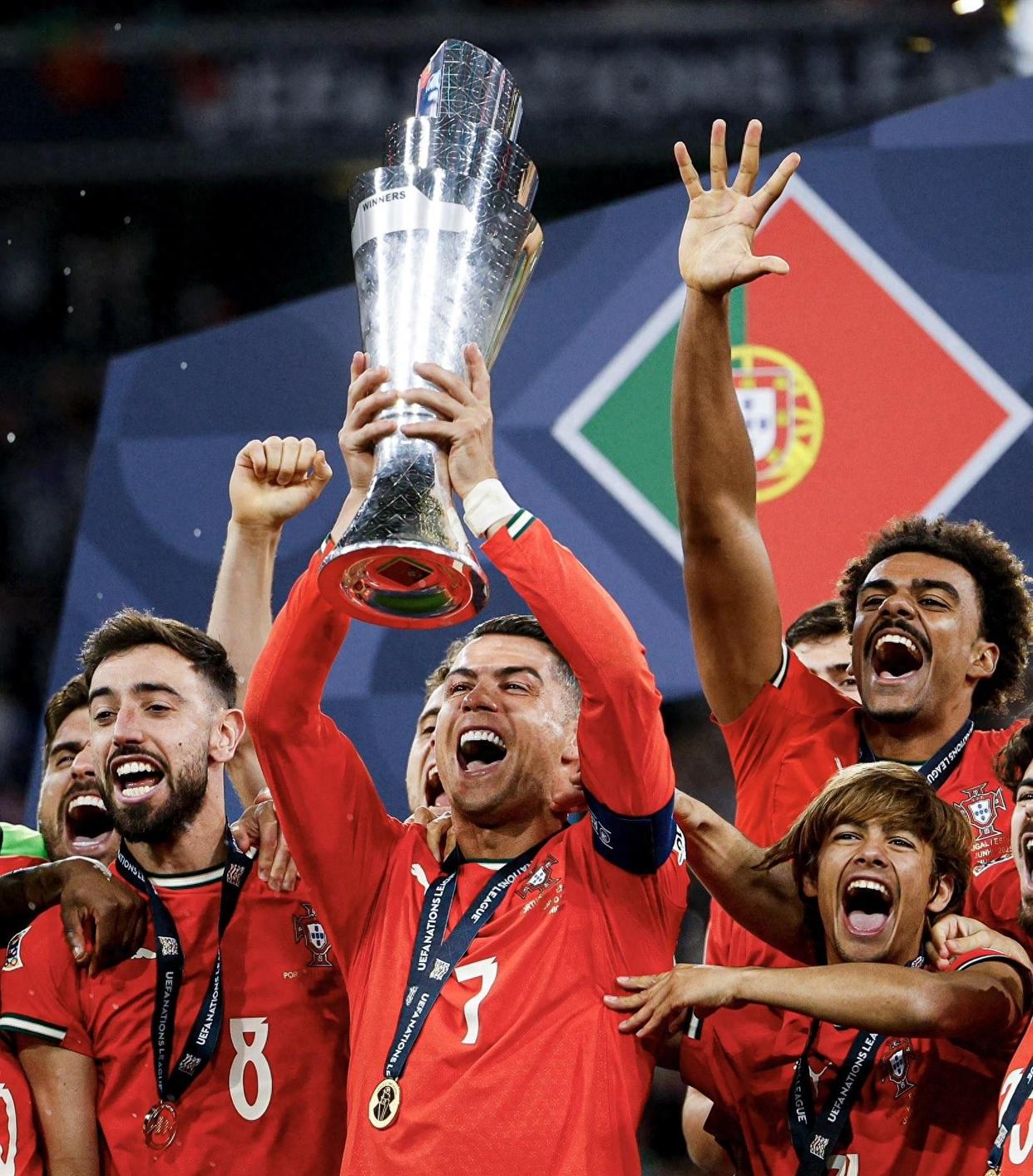 葡萄牙队止步强，比利时队成功晋级欧洲杯八强