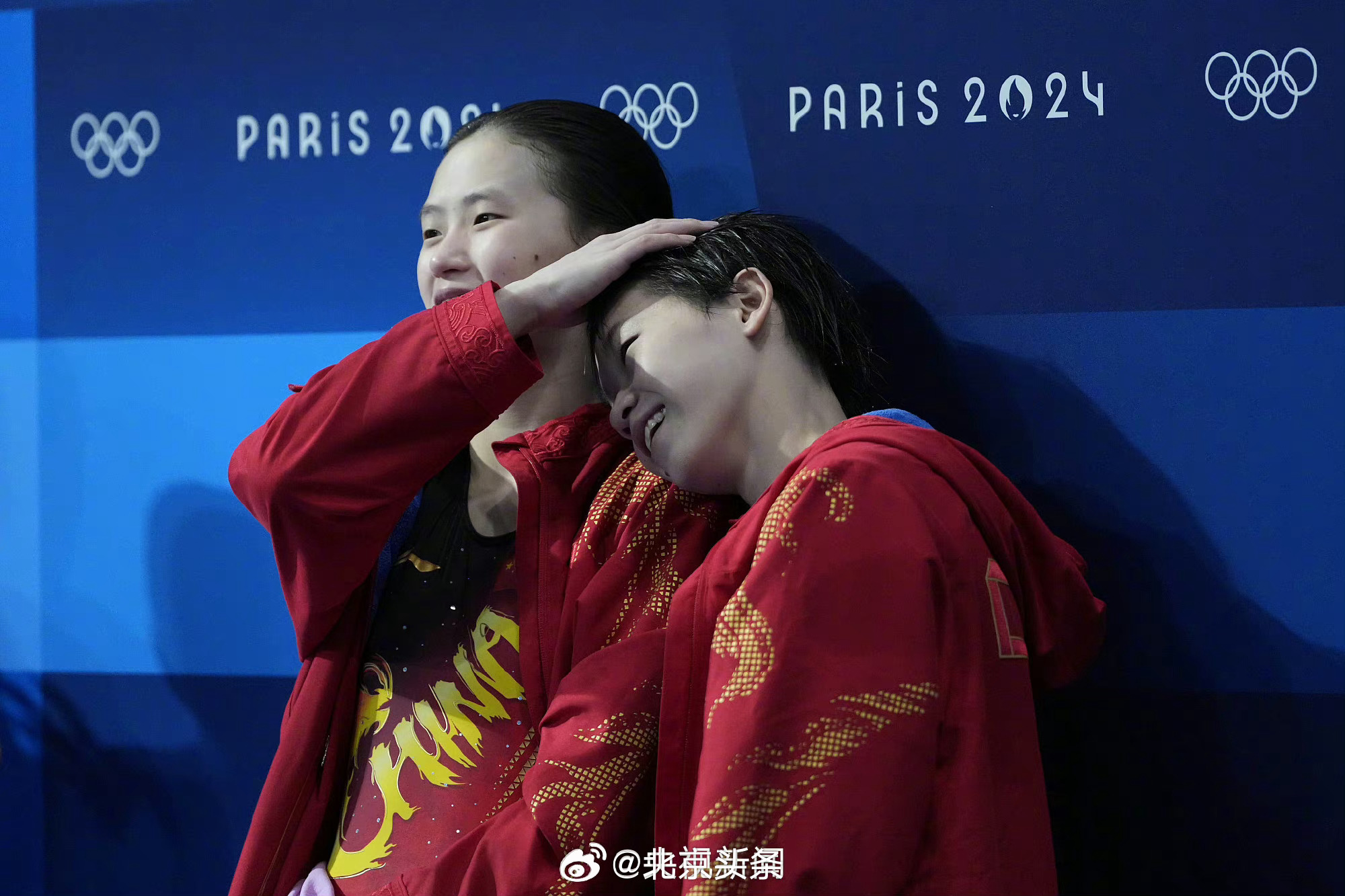 精彩比赛收官，冠军登上领奖台